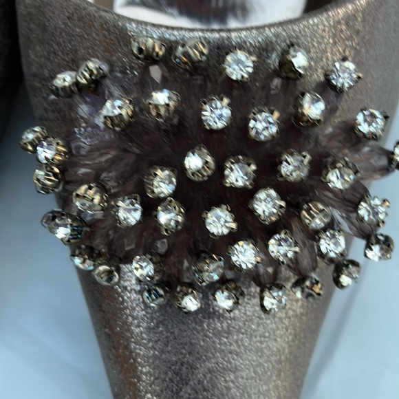 EUC Sz 10M 3” Pierre Dumas pewter heels - Picture 6 of 7